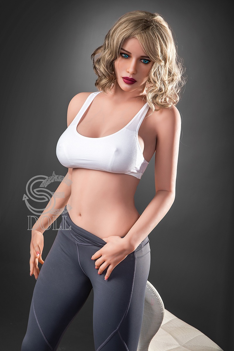 161cm / 5ft3" G-cup Marian.A - Image 1