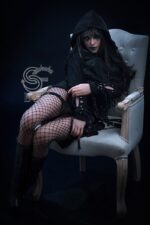 166cm / 5ft5" C-cup Heloise.F - Image 5