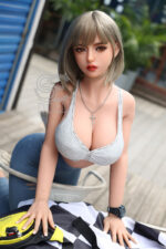 161cm / 5ft3" F-cup Melody.C