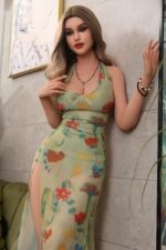 165cm / 5ft5" C-cup Selena.B - Image 4