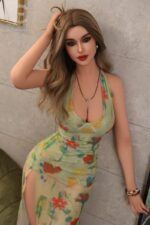 165cm / 5ft5" C-cup Selena.B - Image 2